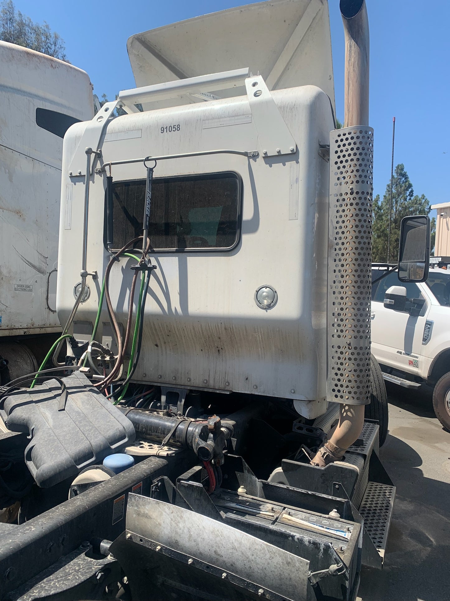 2021 KENWORTH T800B SERIES DAY CAB