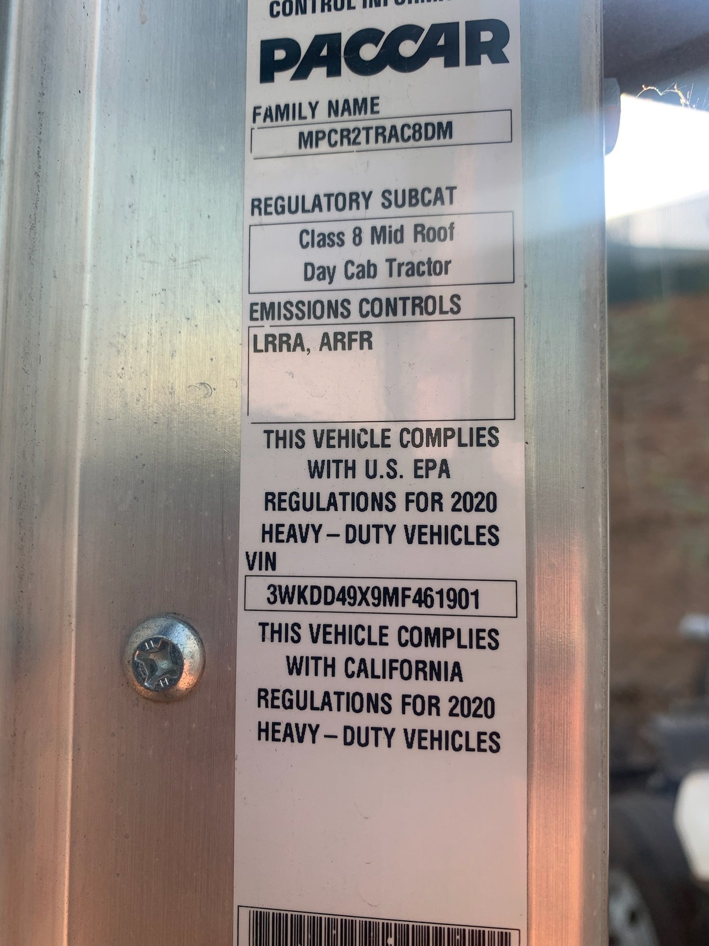 2021 KENWORTH T800B SERIES DAY CAB