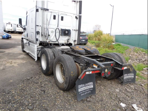 2015 FREIGHTLINER CASCADIA - PARTS TRUCK
